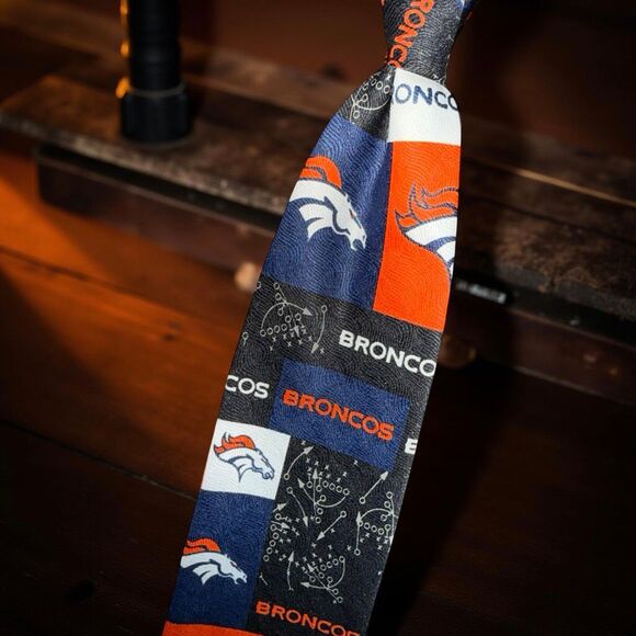 Vintage NFL Ralph Marlin Block & Play Denver Broncos Neck Tie - Picture 3 of 4